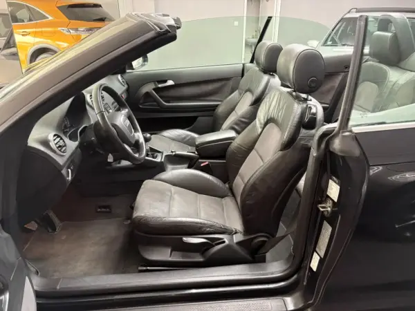 Audi A3 Cabrio 1.6 TDI (clean diesel) Attraction 26