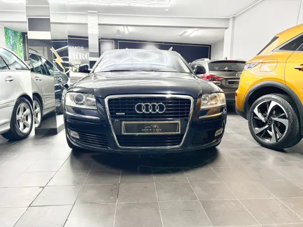 Audi A8 3.0 TDI V6 quattro Tiptronic 35