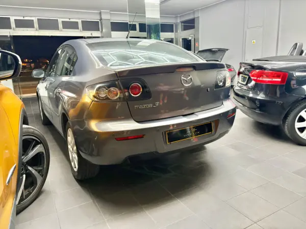 Mazda 3 Sedan MZ-CD 1.6 Exclusive Plus 18