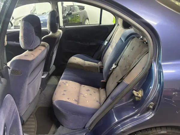 Mitsubishi Carisma HB 1.9 Di-D HP Avance 13
