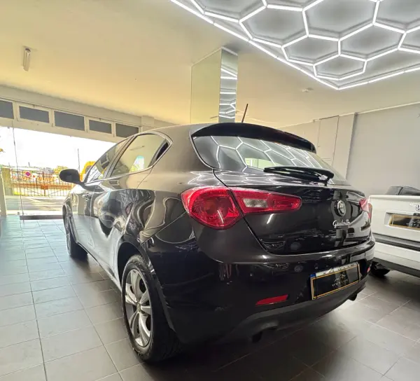 Alfa Romeo Giulietta 2.0 JTDm Distinctive TCT 4