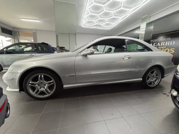 Mercedes-Benz CLK 220 CDi Avantgarde Aut. 33