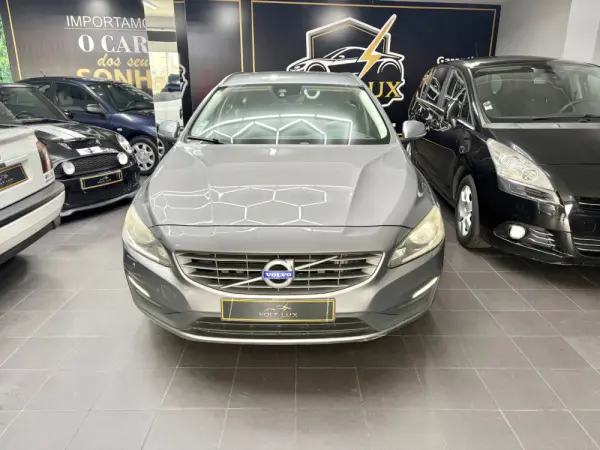 Volvo V60 2.0 D2 Summum Geartronic 39