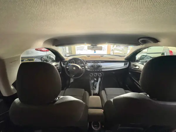 Alfa Romeo Giulietta 2.0 JTDm Distinctive TCT 16