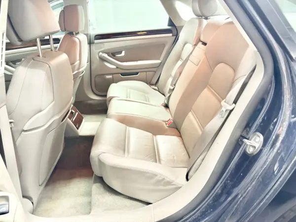Audi A8 3.0 TDI V6 quattro Tiptronic 8