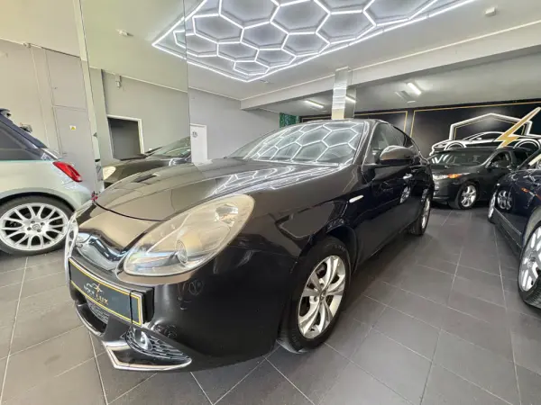 Alfa Romeo Giulietta 2.0 JTDm Distinctive TCT 42