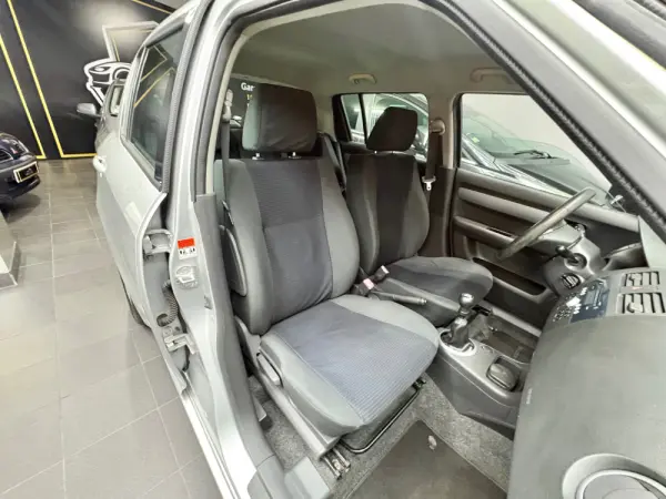 Suzuki Swift 1.3 DDiS Sport 9
