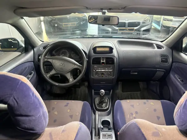 Mitsubishi Carisma HB 1.9 Di-D HP Avance 15