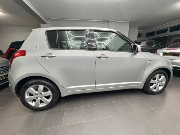Suzuki Swift 1.3 DDiS Sport 31