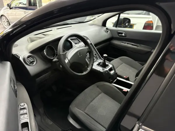 Peugeot 5008 1.6 HDi Tech-Motion 5
