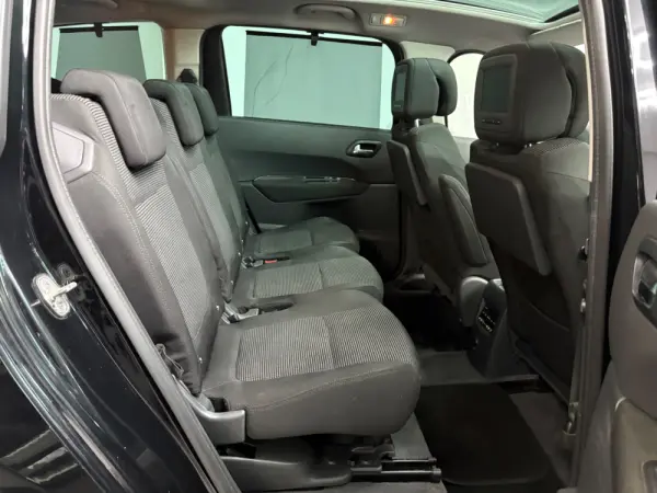 Peugeot 5008 1.6 HDi Tech-Motion 12