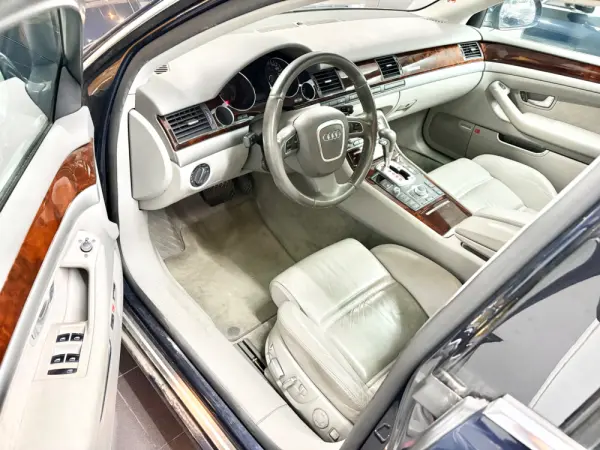 Audi A8 3.0 TDI V6 quattro Tiptronic 3