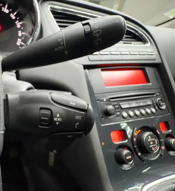 Peugeot 5008 1.6 HDi Tech-Motion 31
