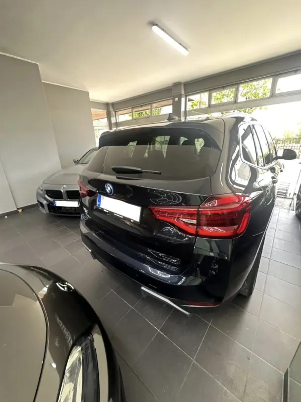 BMW iX3 M Sport Impressive 4