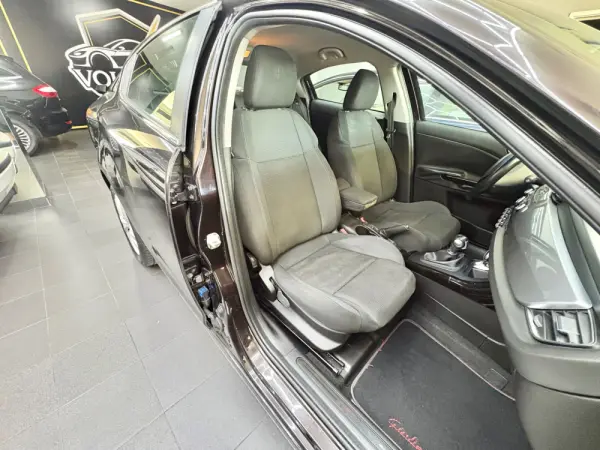 Alfa Romeo Giulietta 2.0 JTDm Distinctive TCT 15