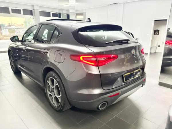Alfa Romeo Stelvio 2.2 D Super AT8 4