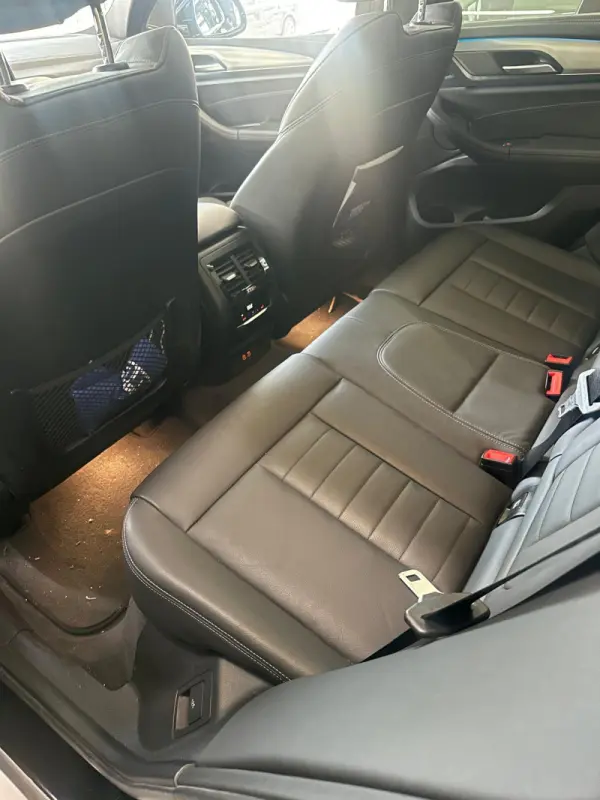 BMW iX3 M Sport Impressive 9