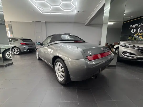 Alfa Romeo Spider 1.8 TS 26