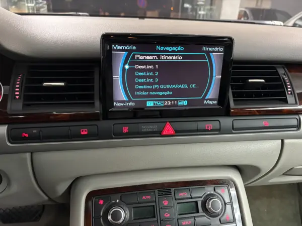 Audi A8 3.0 TDI V6 quattro Tiptronic 26