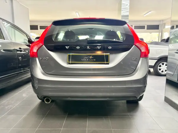 Volvo V60 2.0 D2 Summum Geartronic 38