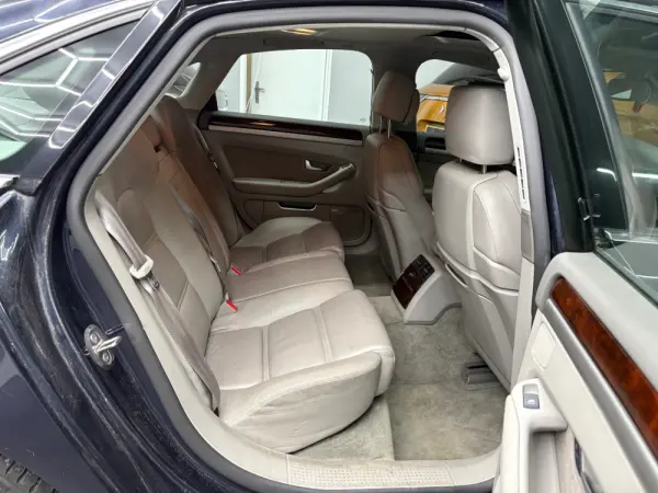 Audi A8 3.0 TDI V6 quattro Tiptronic 6