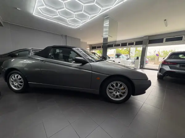 Alfa Romeo Spider 1.8 TS 25