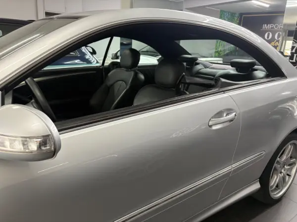 Mercedes-Benz CLK 220 CDi Avantgarde Aut. 38