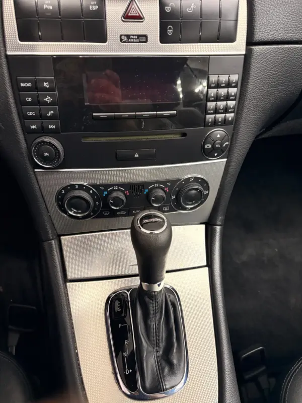 Mercedes-Benz CLK 220 CDi Avantgarde Aut. 16