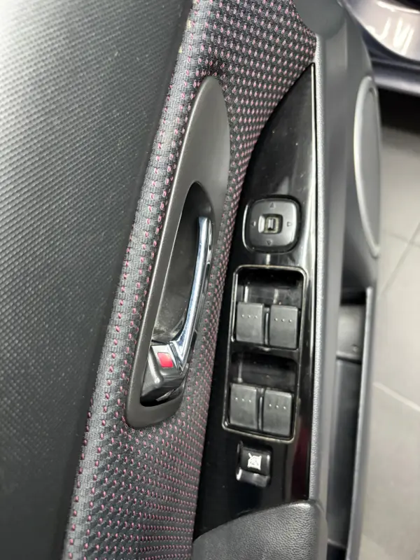 Mazda 3 Sedan MZ-CD 1.6 Exclusive Plus 14