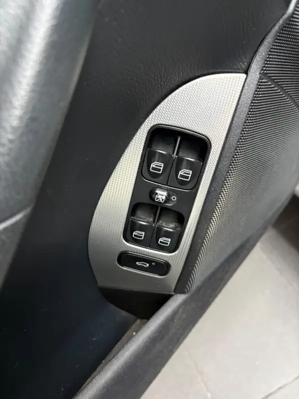 Mercedes-Benz CLK 220 CDi Avantgarde Aut. 23