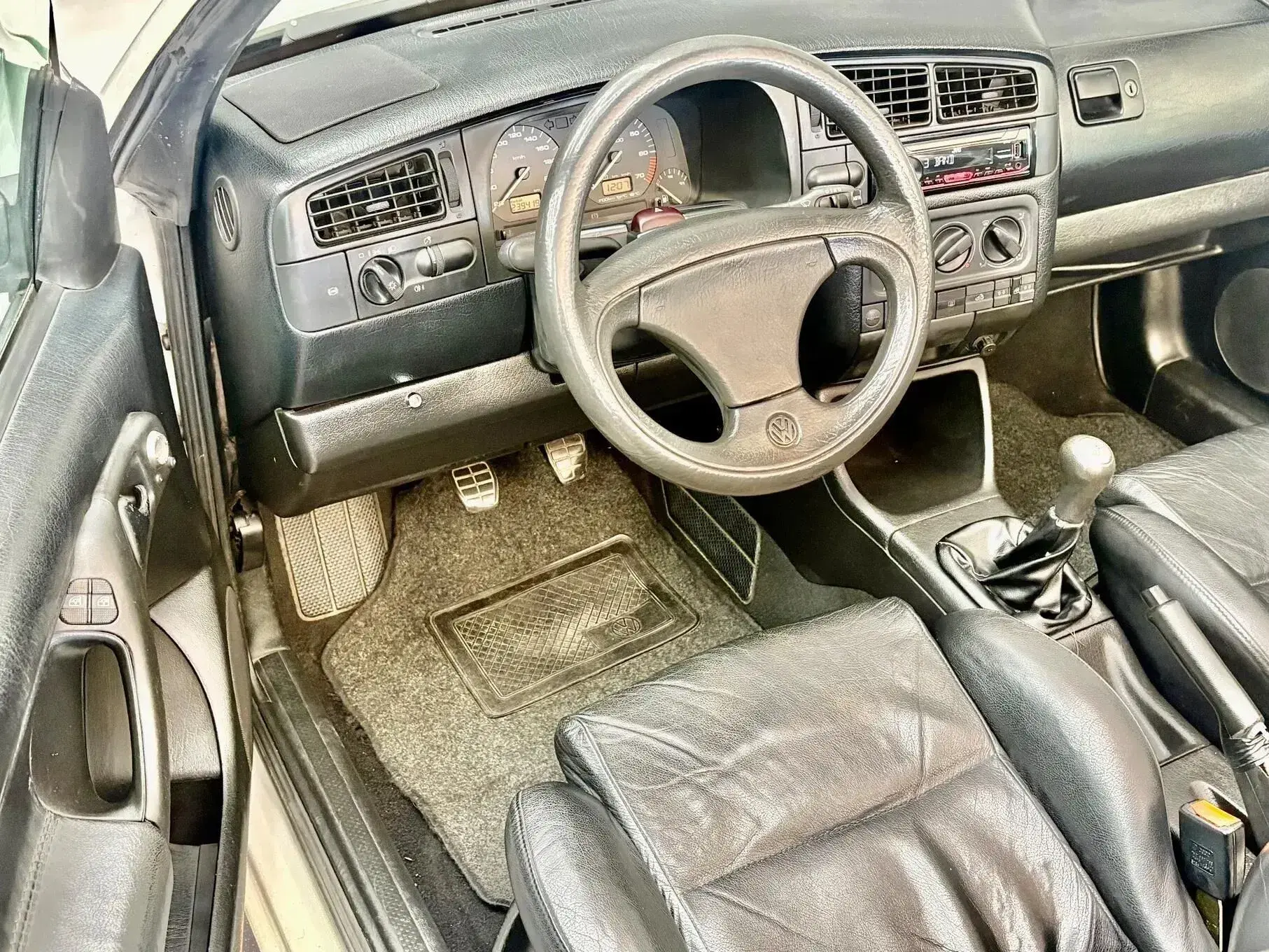 Volkswagen Golf Cabriolet 2.0 Avangard 6