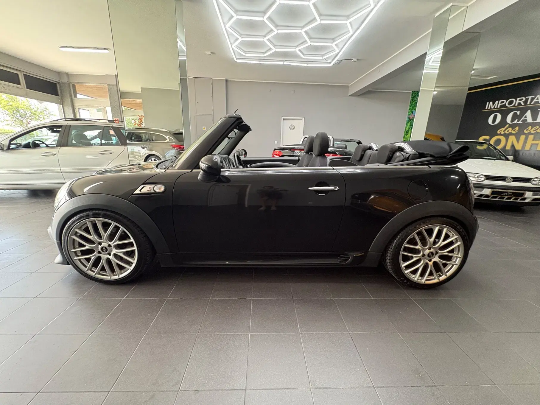 MINI Cabrio Cooper S 1