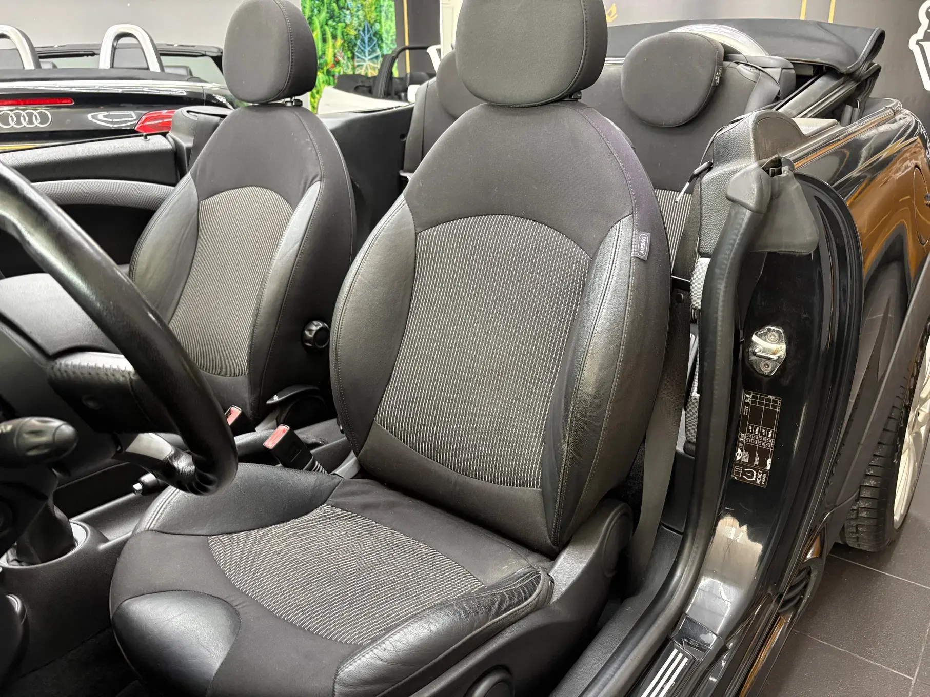 MINI Cabrio Cooper S 33