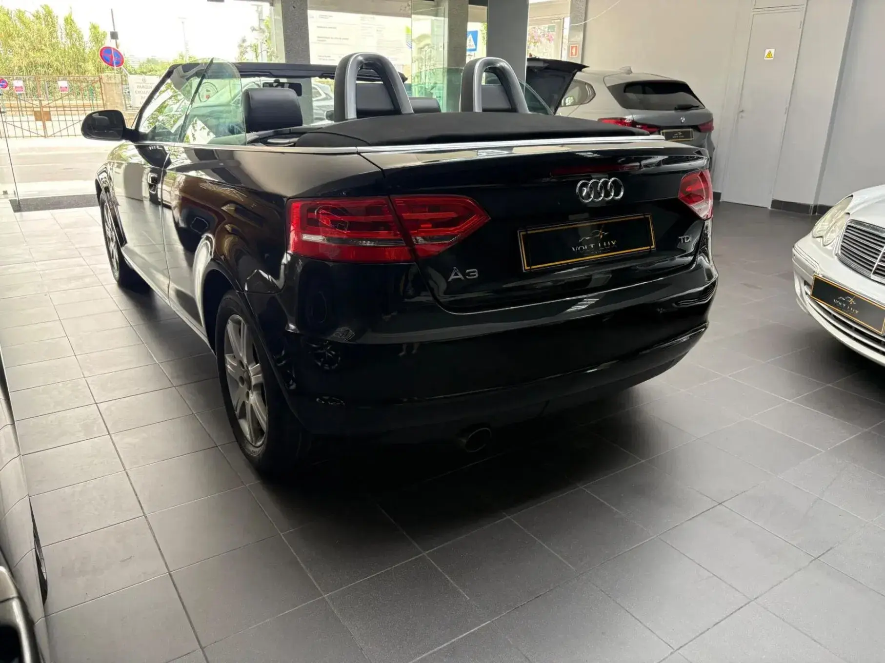 Audi A3 Cabrio 1.6 TDI (clean diesel) Attraction 24
