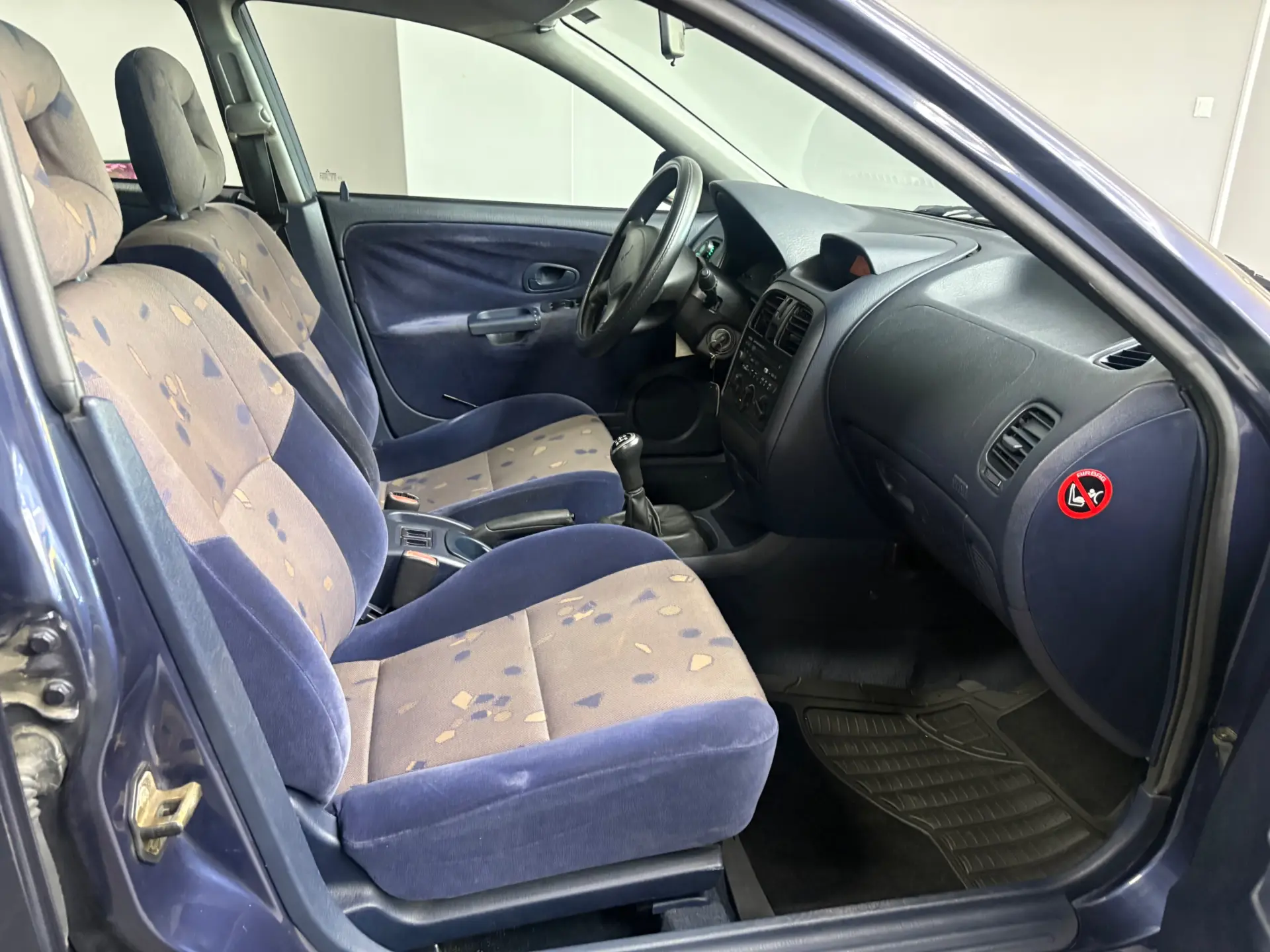 Mitsubishi Carisma HB 1.9 Di-D HP Avance 9
