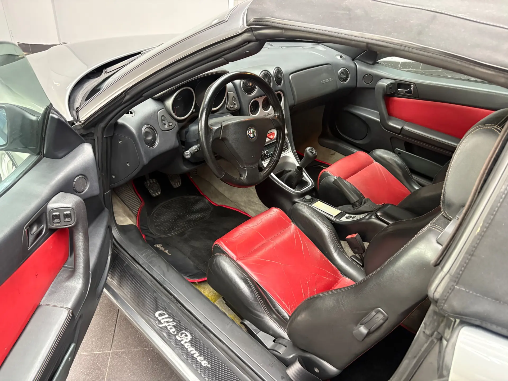Alfa Romeo Spider 1.8 TS 5