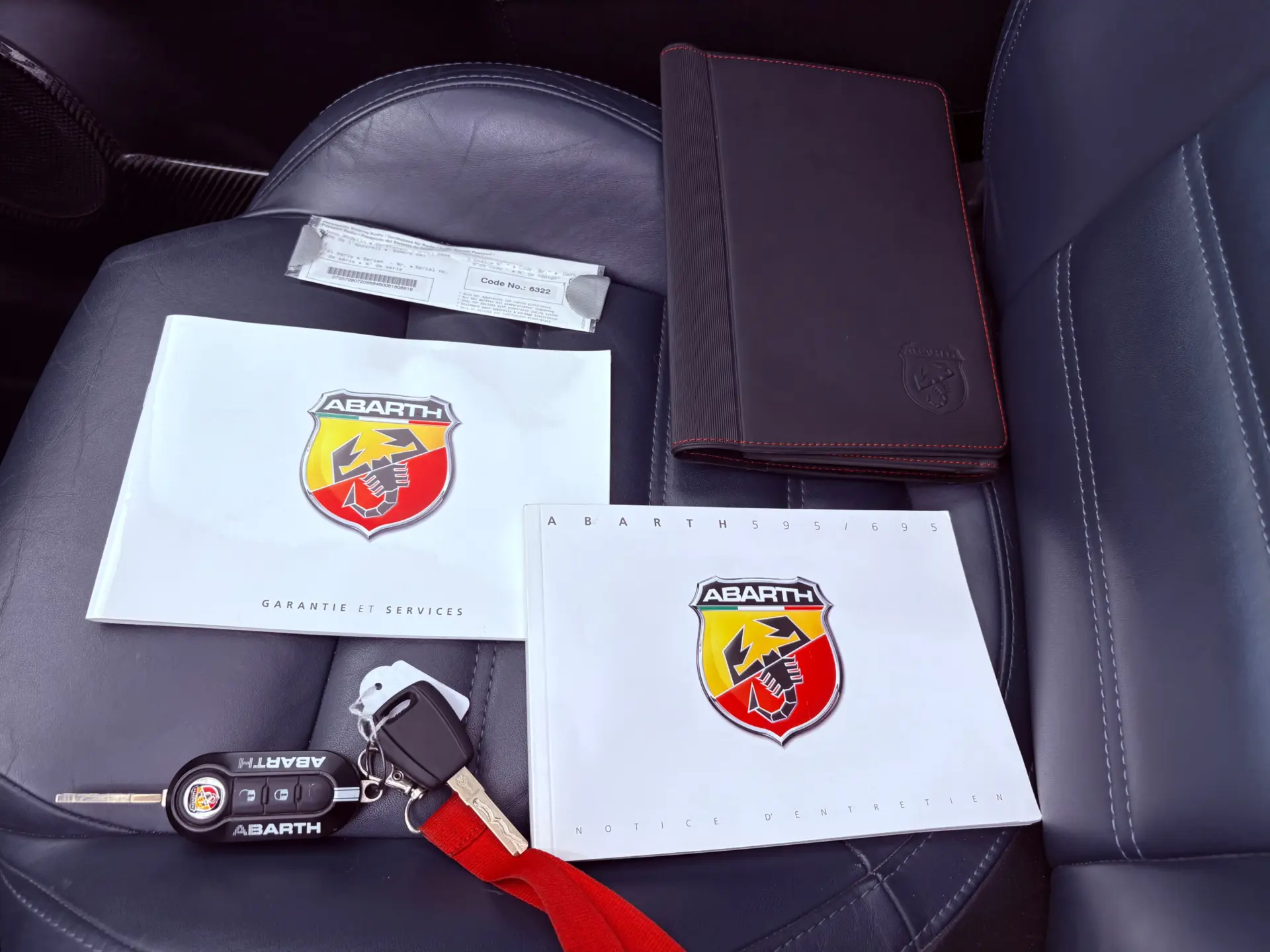 Abarth 695C 1.4 T-Jet Rivale MTA 175th Annivesary 38