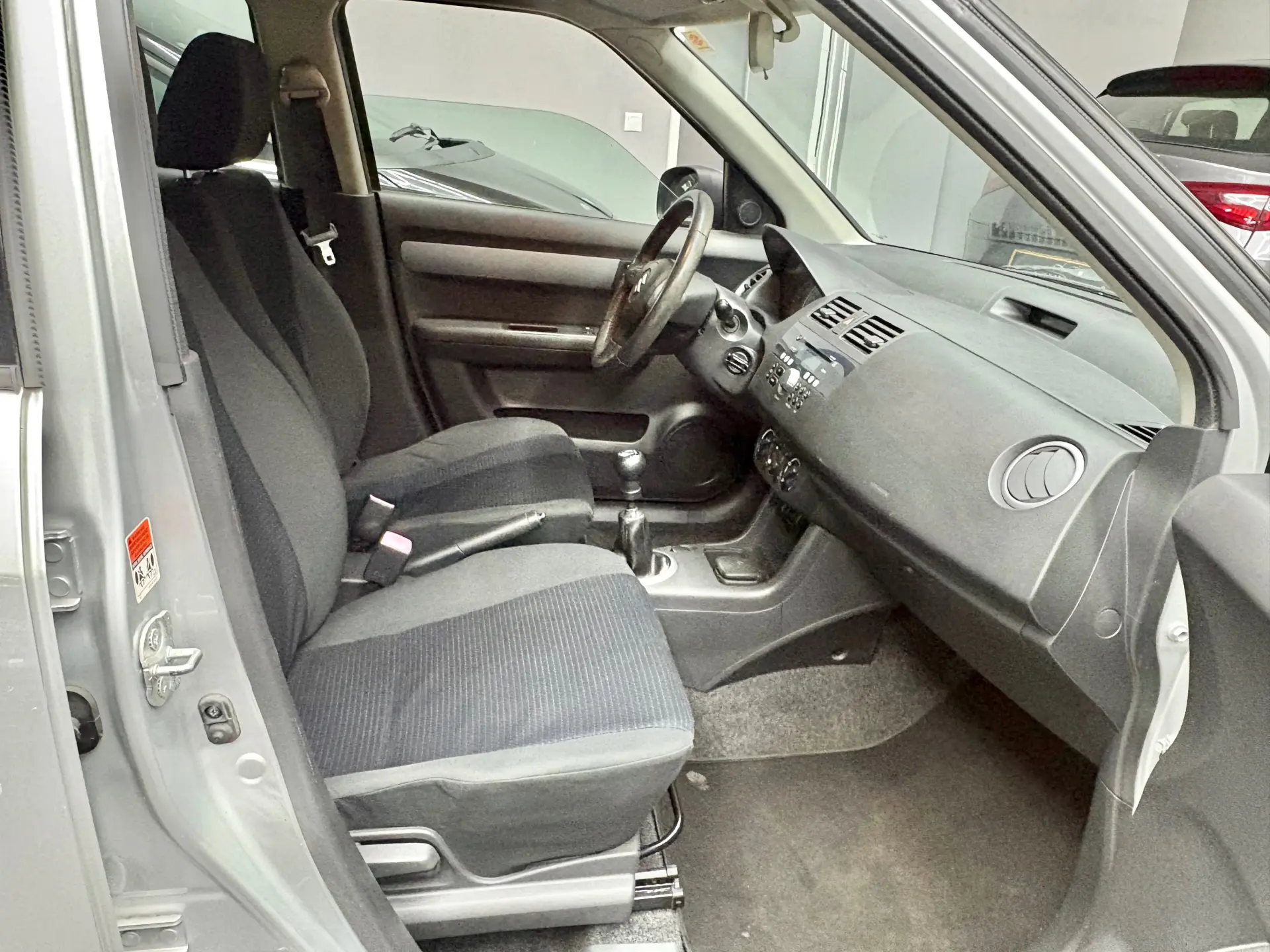 Suzuki Swift 1.3 DDiS Sport 8