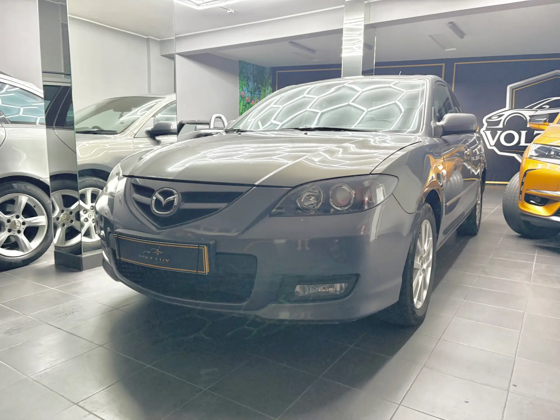 Mazda 3 Sedan MZ-CD 1.6 Exclusive Plus 1