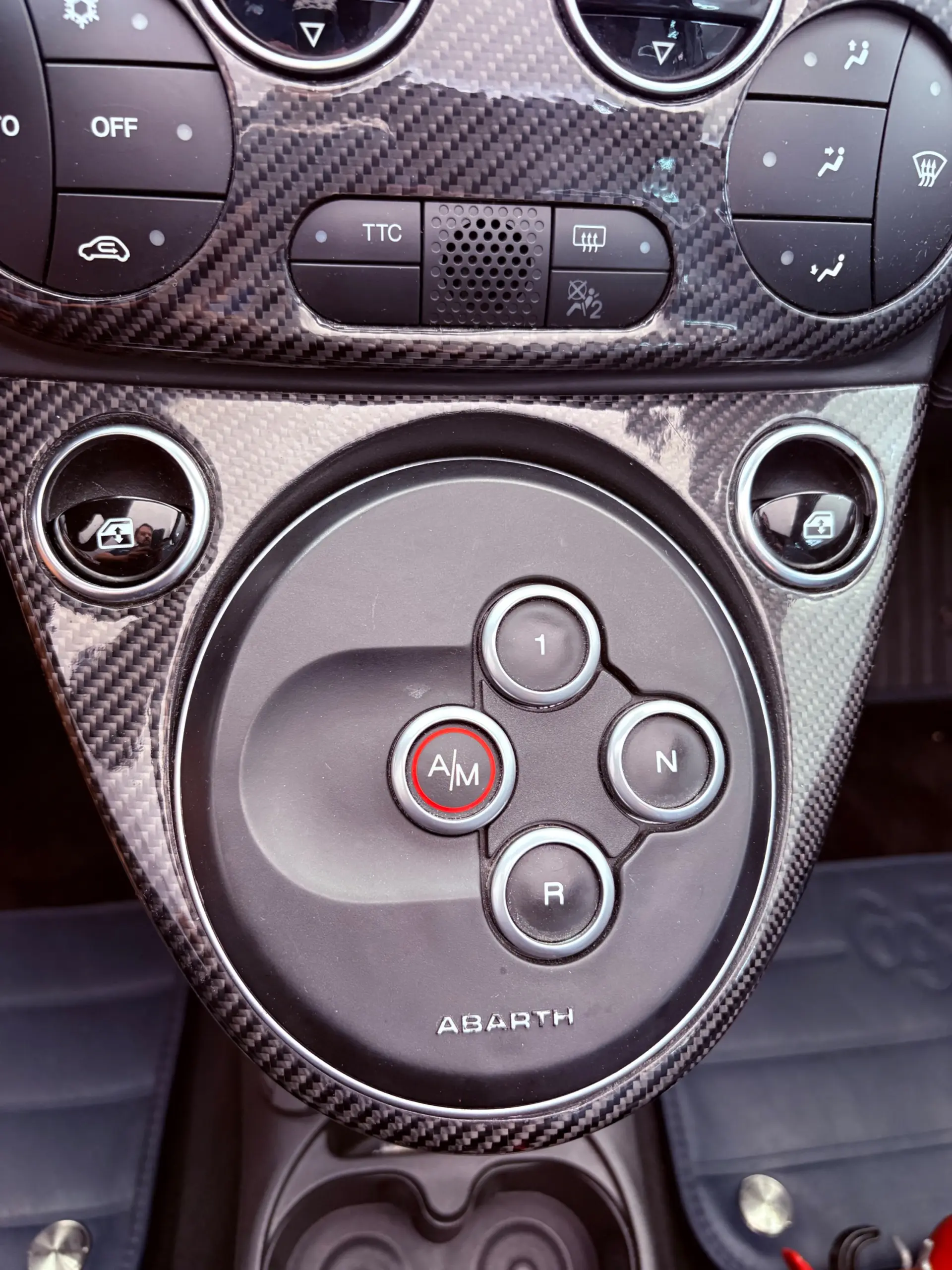 Abarth 695C 1.4 T-Jet Rivale MTA 175th Annivesary 36