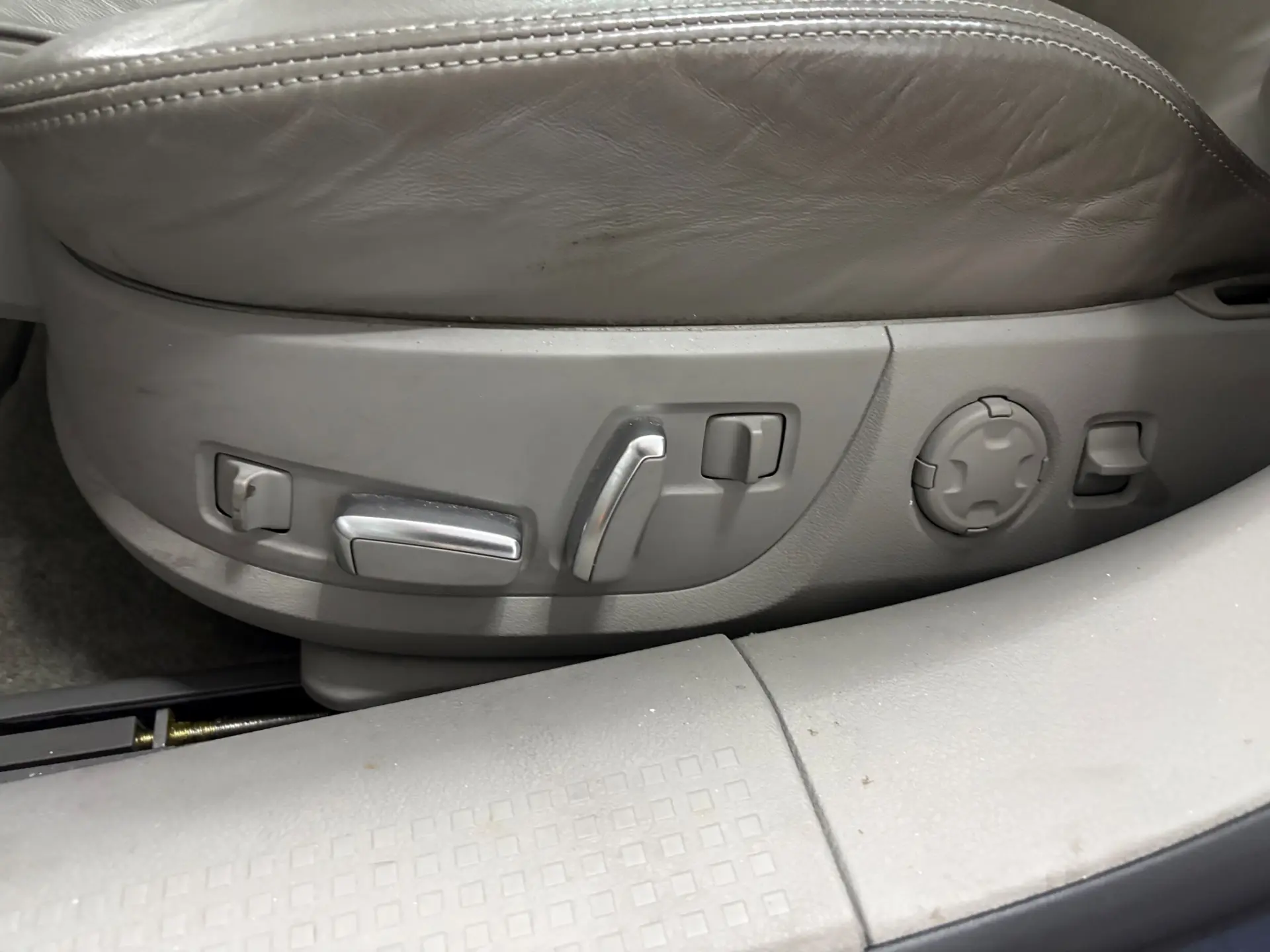 Audi A8 3.0 TDI V6 quattro Tiptronic 13