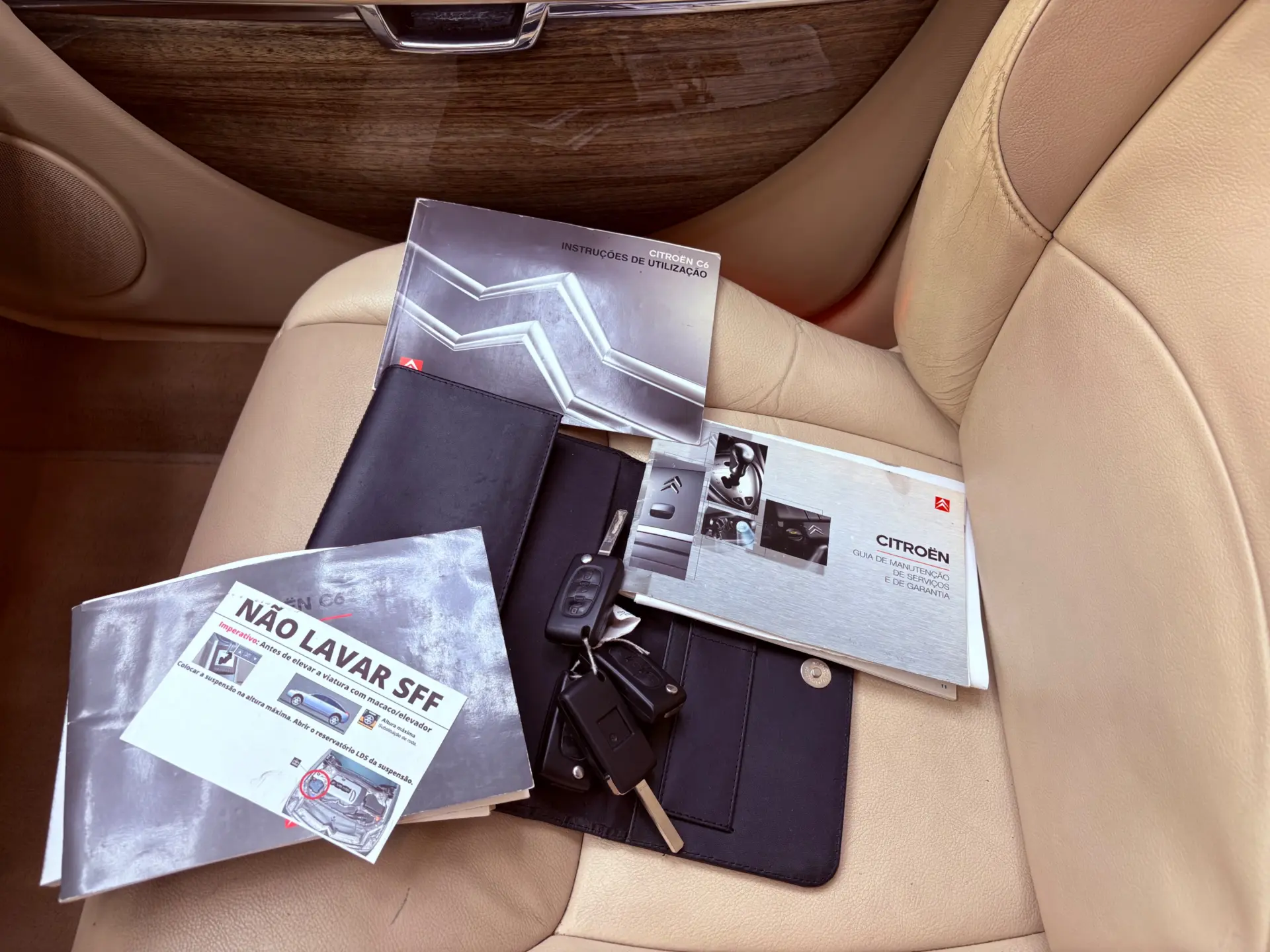 Citroen C6 2.7 HDi V6 Exclusive 26