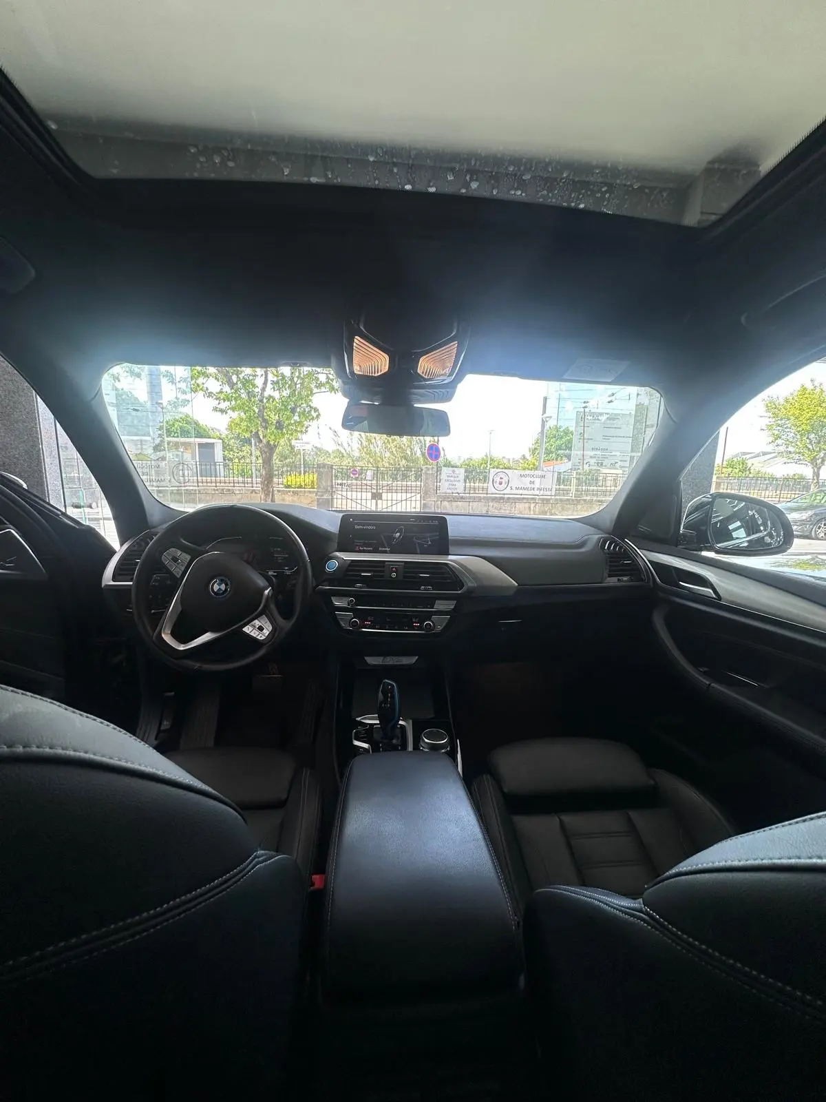 BMW iX3 M Sport Impressive 10