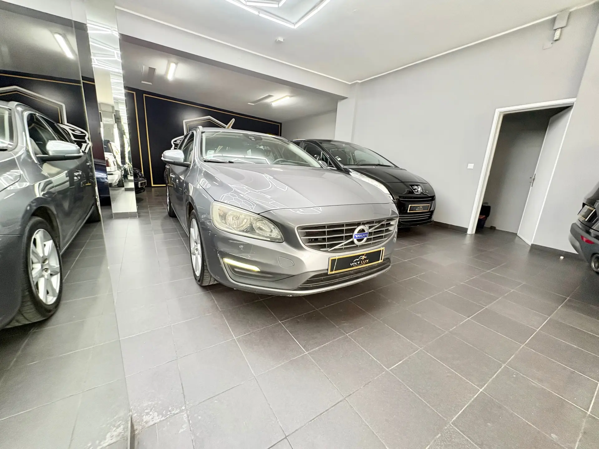 Volvo V60 2.0 D2 Summum Geartronic 3