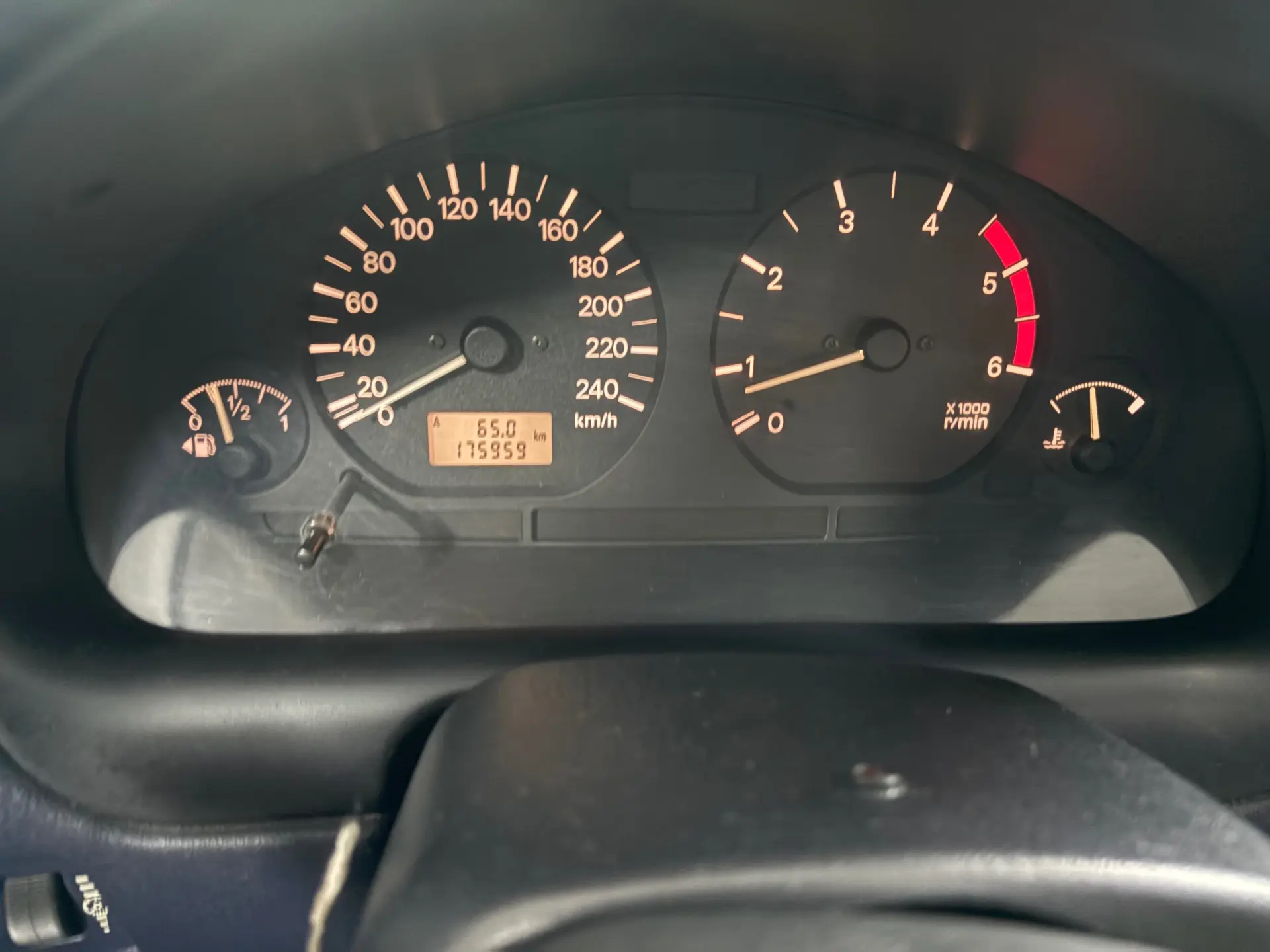 Mitsubishi Carisma HB 1.9 Di-D HP Avance 17