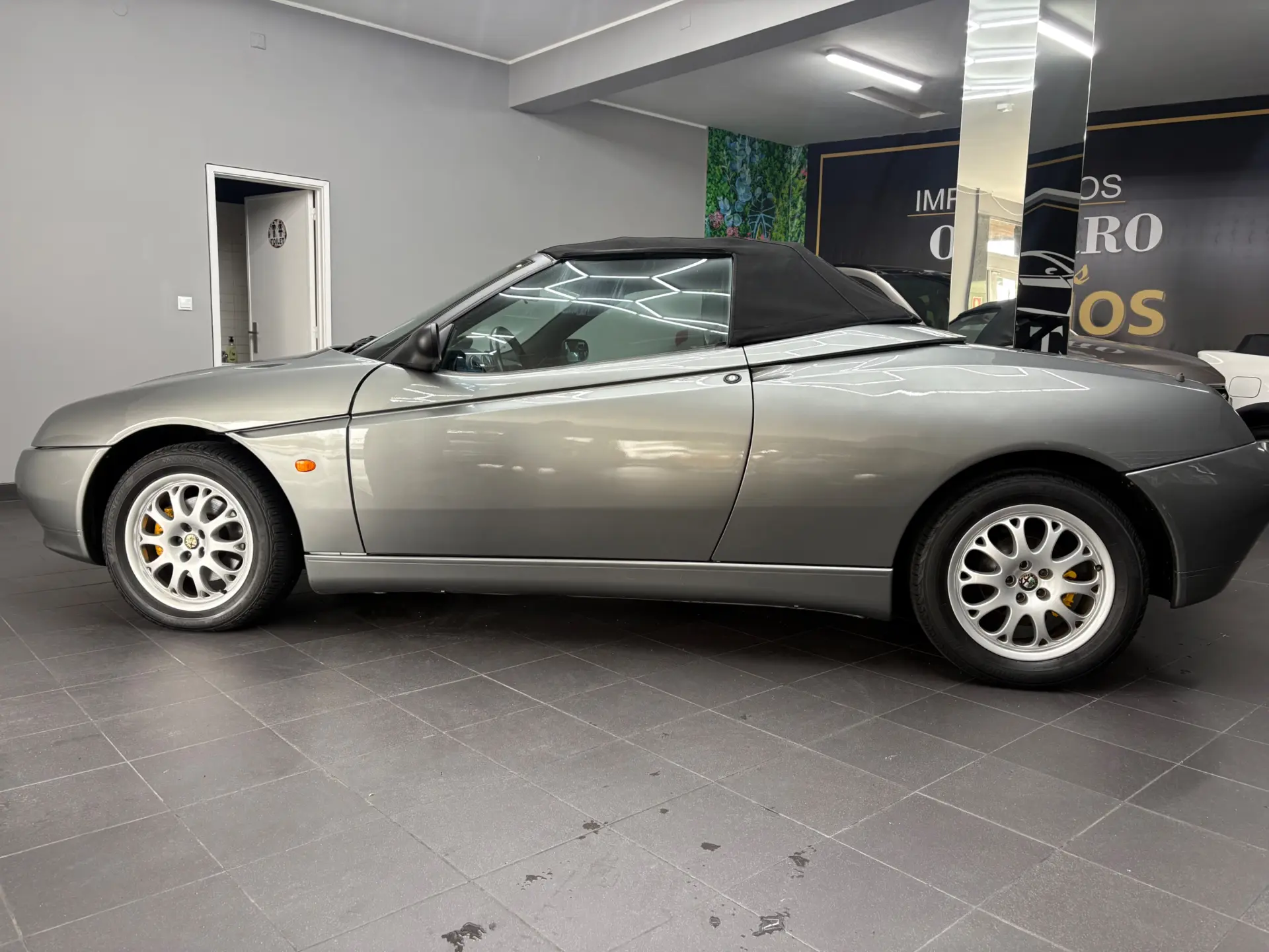 Alfa Romeo Spider 1.8 TS 24