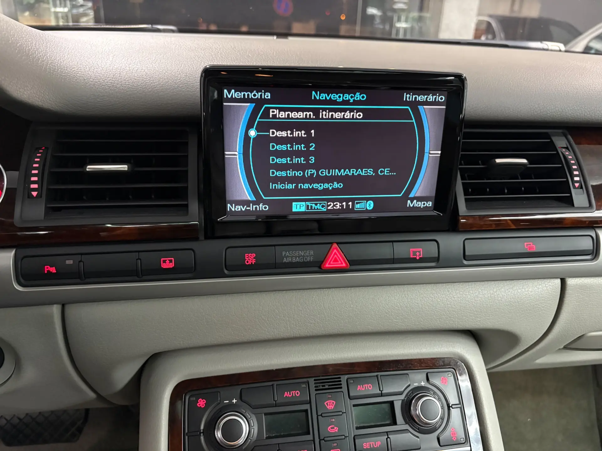 Audi A8 3.0 TDI V6 quattro Tiptronic 26