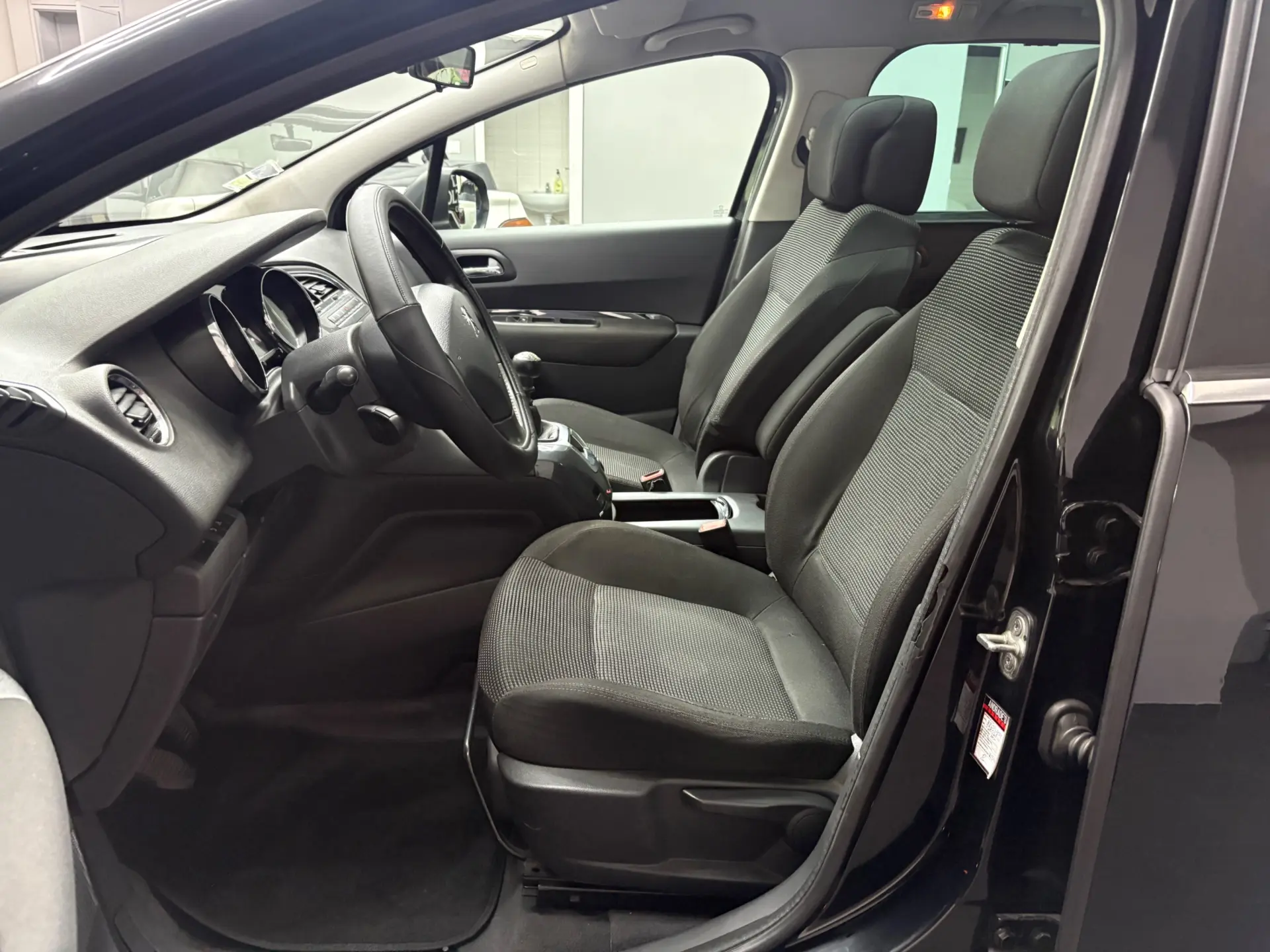 Peugeot 5008 1.6 HDi Tech-Motion 6
