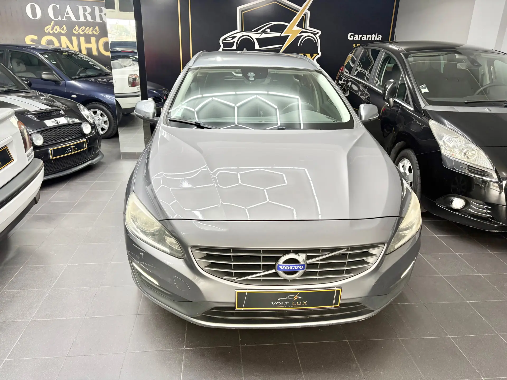 Volvo V60 2.0 D2 Summum Geartronic 37
