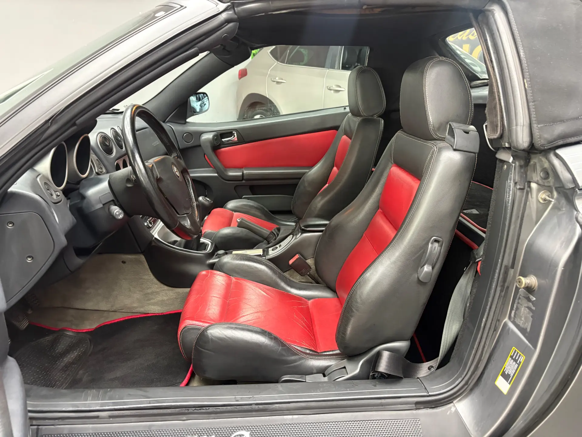 Alfa Romeo Spider 1.8 TS 6